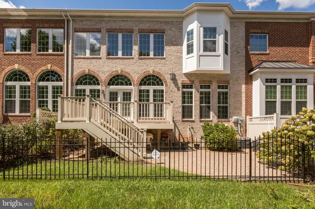 $1,299,900 | 3883 Billberry Drive, Fairfax, VA 22033