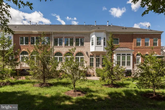 $1,299,900 | 3883 Billberry Drive, Fairfax, VA 22033