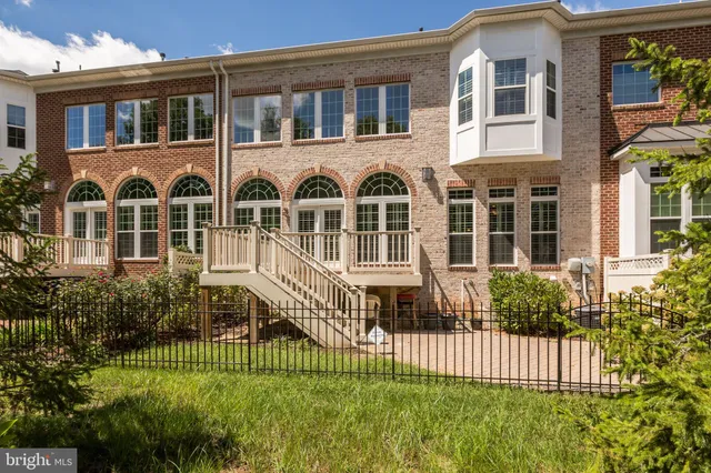$1,299,900 | 3883 Billberry Drive, Fairfax, VA 22033