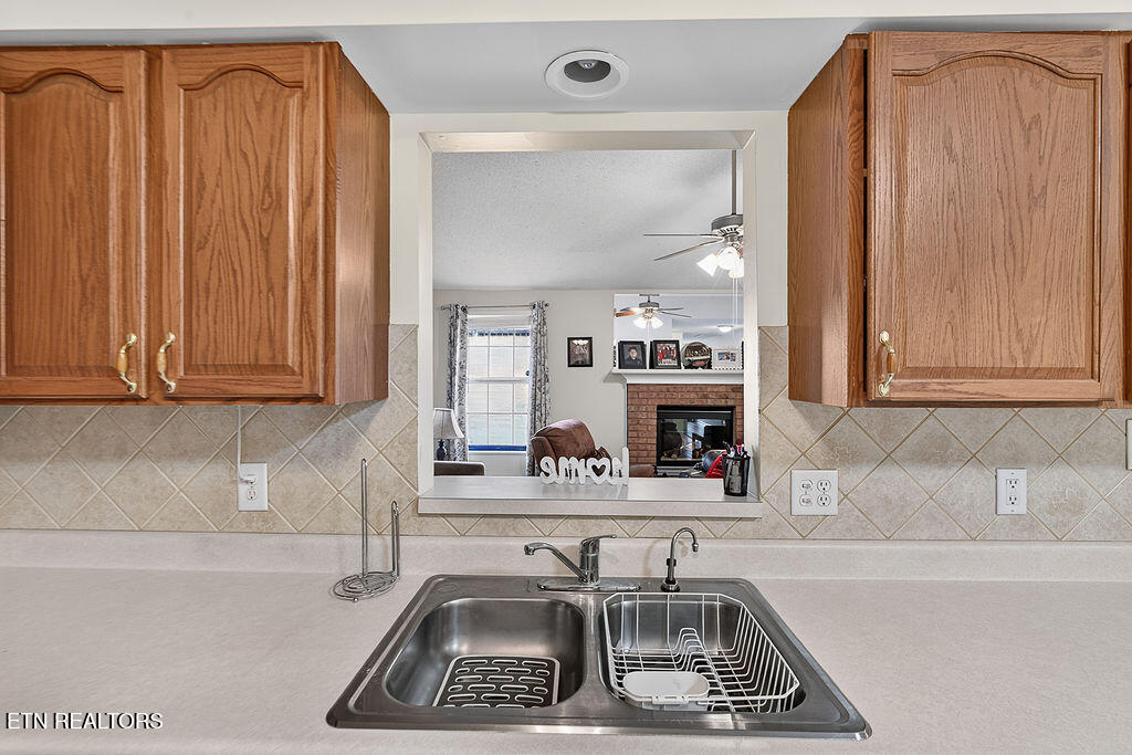 8033 Stablegate Way Powell, TN 37849 - Photo 11 of 24 LB1A7530