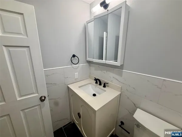 $4,250 | 13 Roosevelt Avenue, Unit A, Lodi, NJ 07644