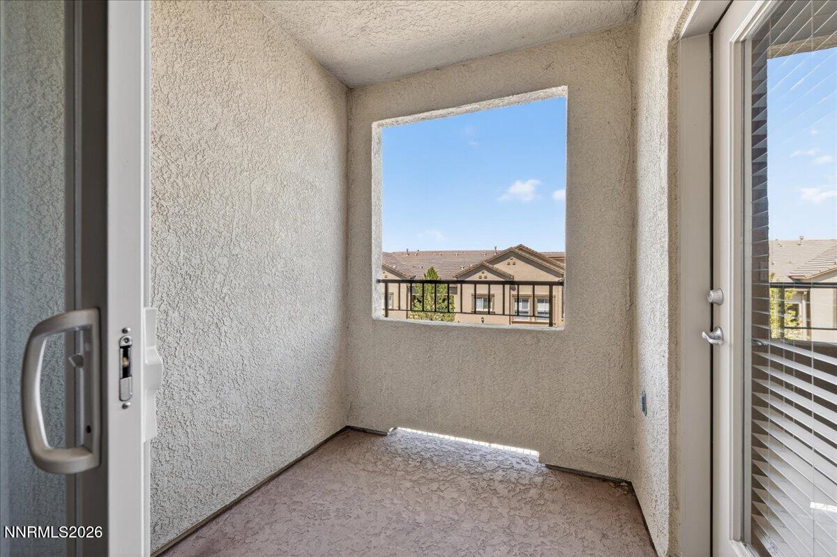 17000 Wedge Parkway, Unit 1525 Reno, NV 89511 - Photo 21 of 42 a view of an empty room with a window