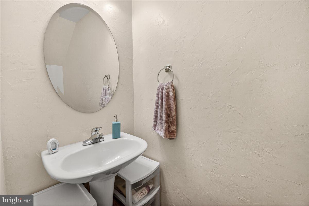 1506 Rambling Way North Frederick, MD 21701 - Photo 17 of 36