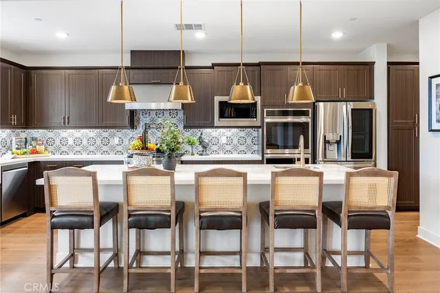 $999,990 | 6079 Saddlehorn Lane, Jurupa Valley, CA 92509