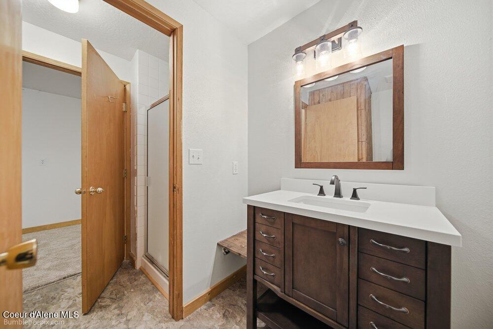 7722 West Clemetson Road Coeur D'Alene, ID 83814 - Photo 38 of 53 Bathroom