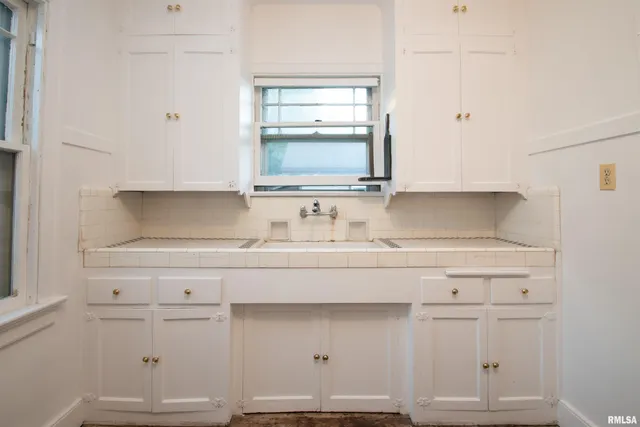 $59,900 | 802 West Gift Avenue, Peoria, IL 61604