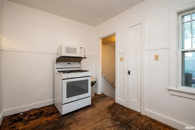 $59,900 | 802 West Gift Avenue, Peoria, IL 61604