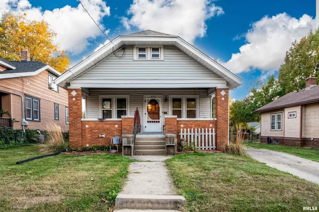 $59,900 | 802 West Gift Avenue, Peoria, IL 61604