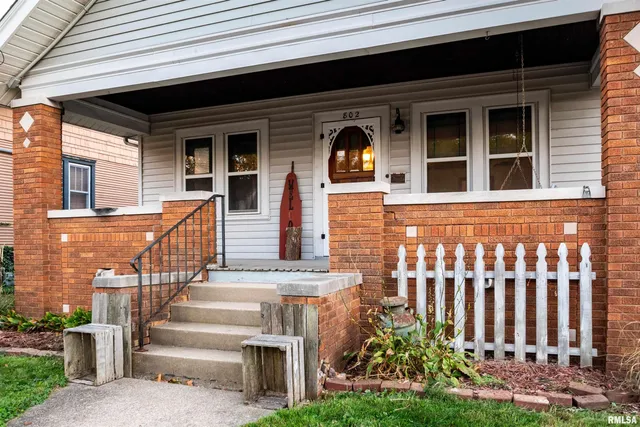 $59,900 | 802 West Gift Avenue, Peoria, IL 61604