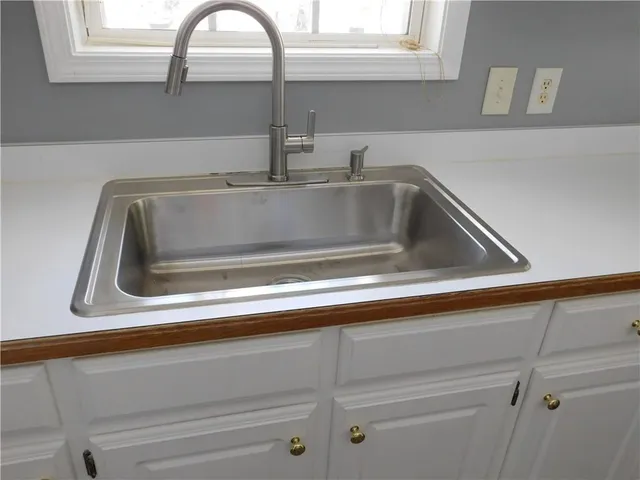a close view of sink and tap