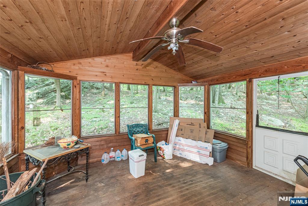197 Snake Den Road Wanaque, NJ 07465 - Photo 10 of 18