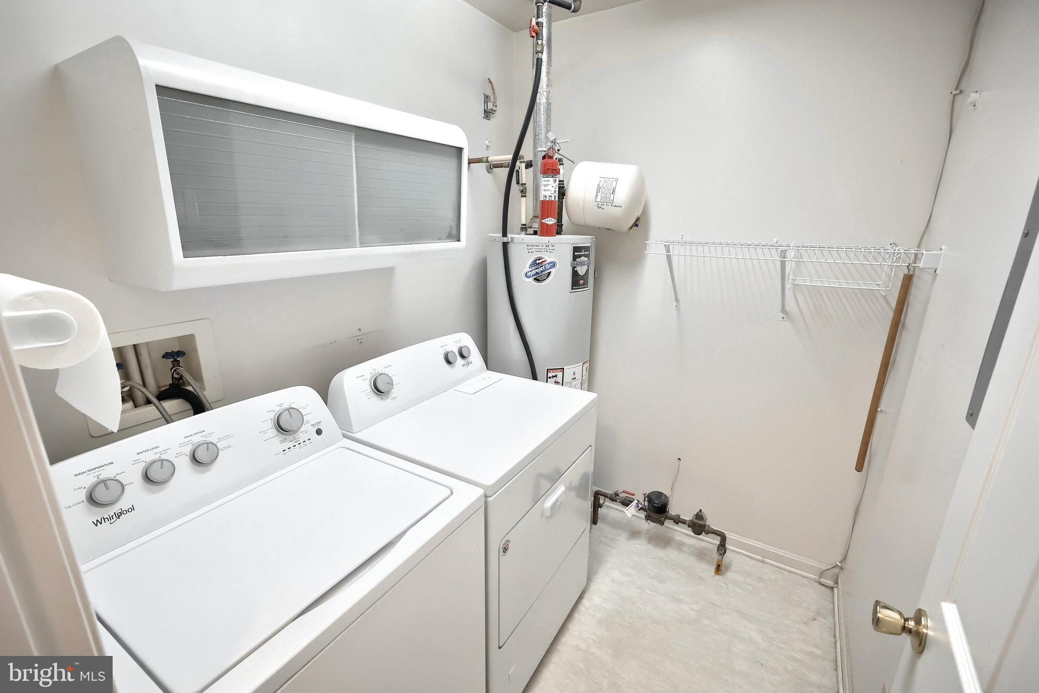 3044 Lakefield Road York, PA 17402 - Photo 14 of 27 Laundry Room