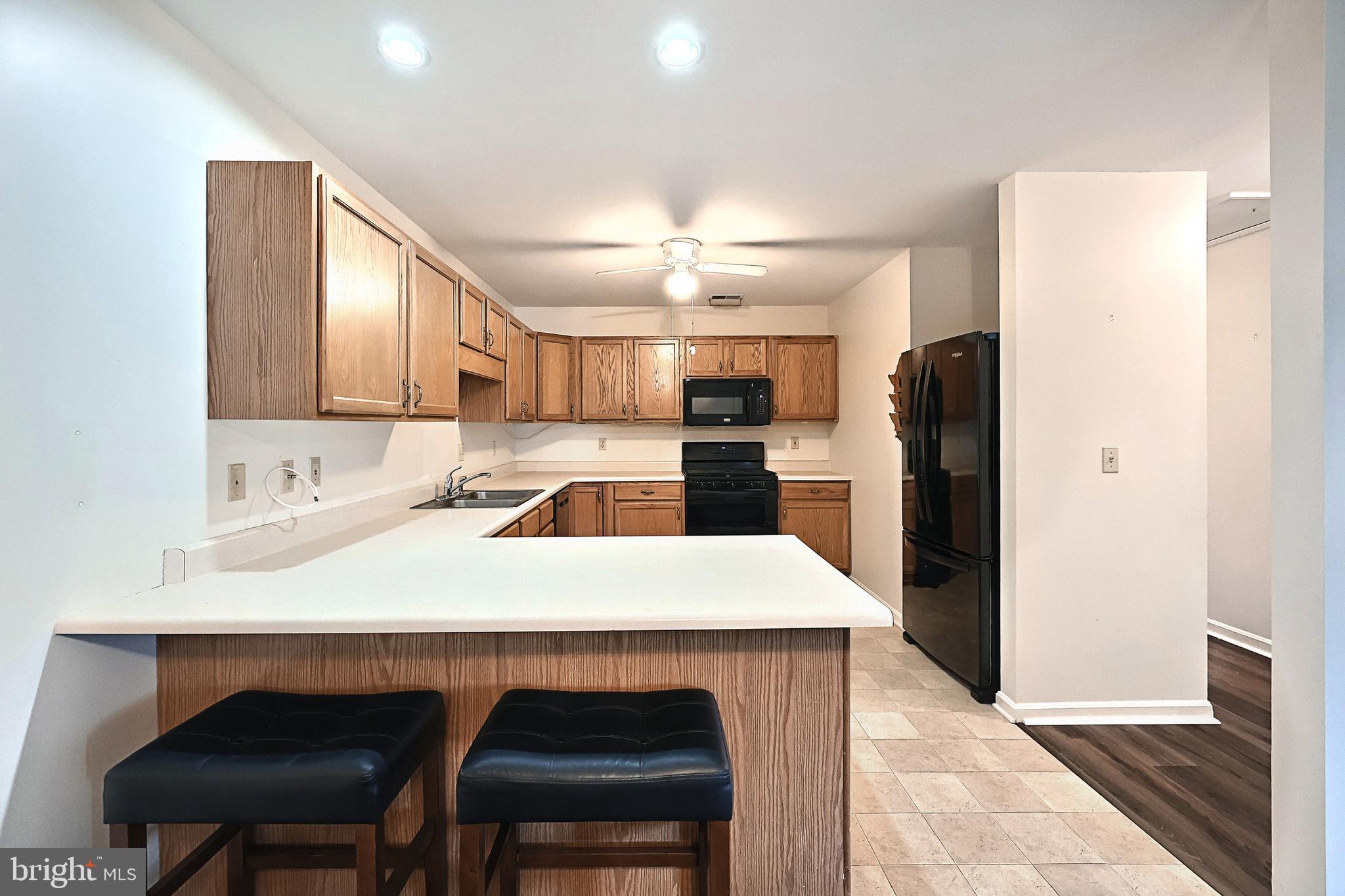 3044 Lakefield Road York, PA 17402 - Photo 7 of 27 Gallery Image 7