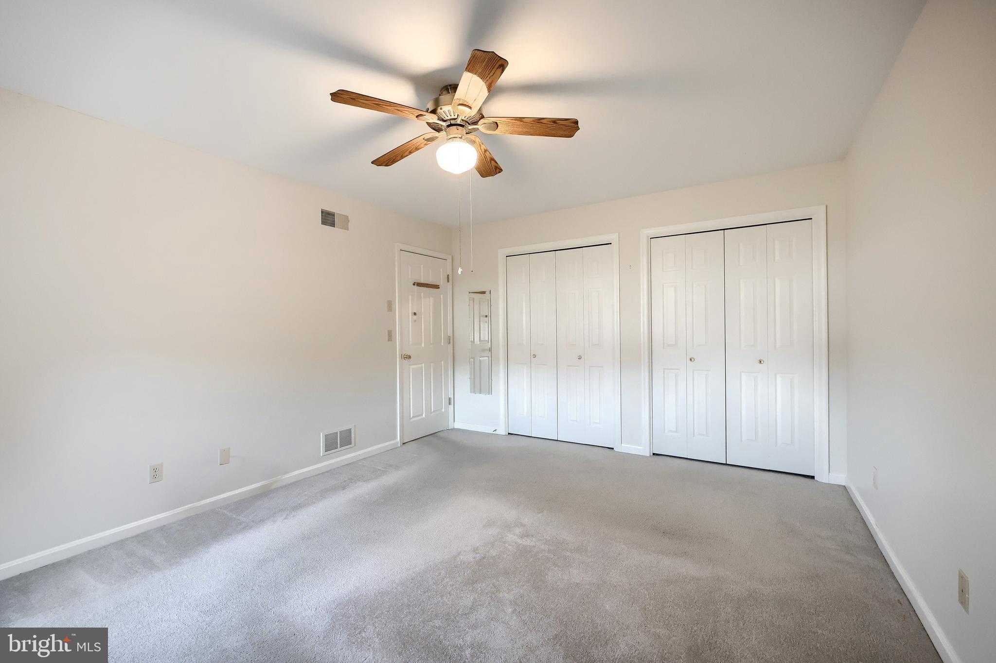 3044 Lakefield Road York, PA 17402 - Photo 9 of 27 Gallery Image 9