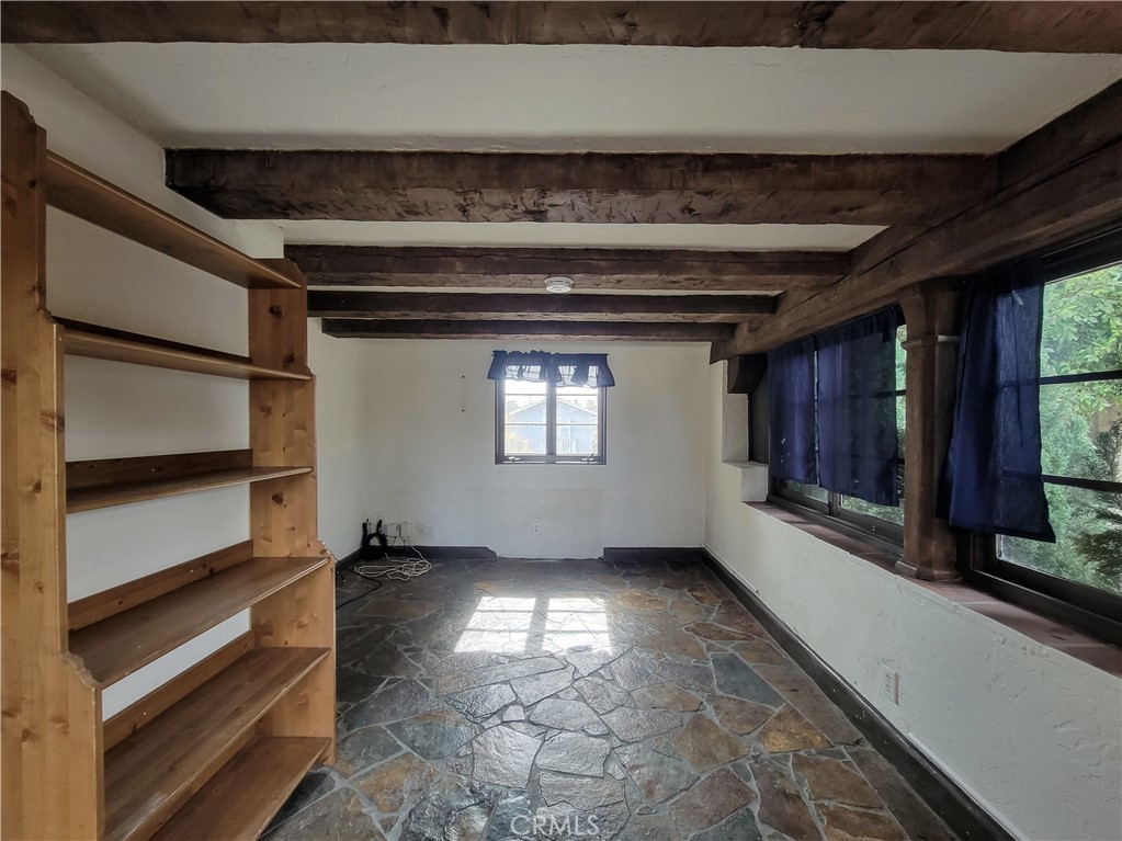 603 Termino Avenue Long Beach, CA 90814 - Photo 19 of 21 a view of an empty room and a window