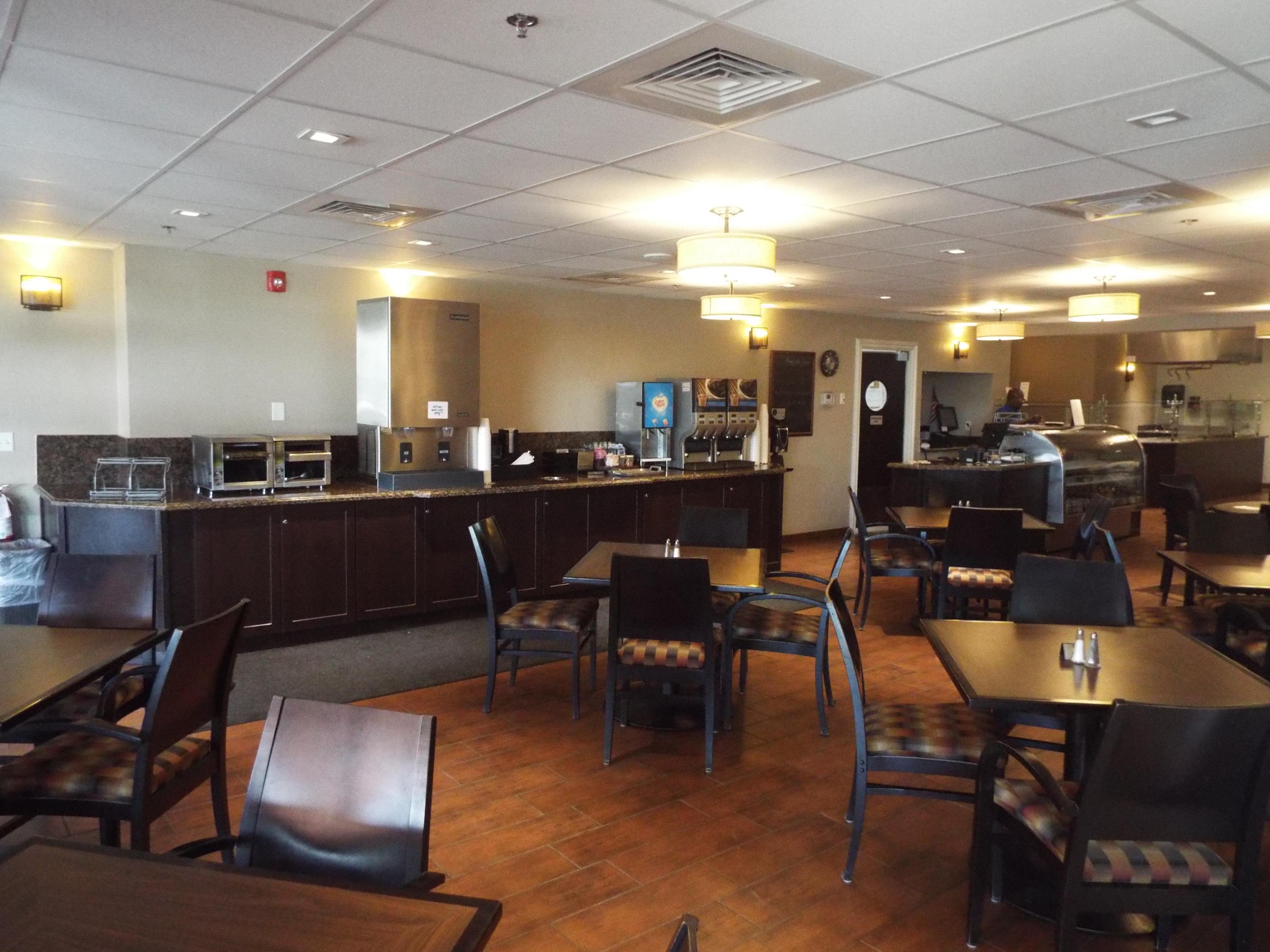 7248 Via Palomar Boca Raton, FL 33433 - Photo 40 of 48 Cafe