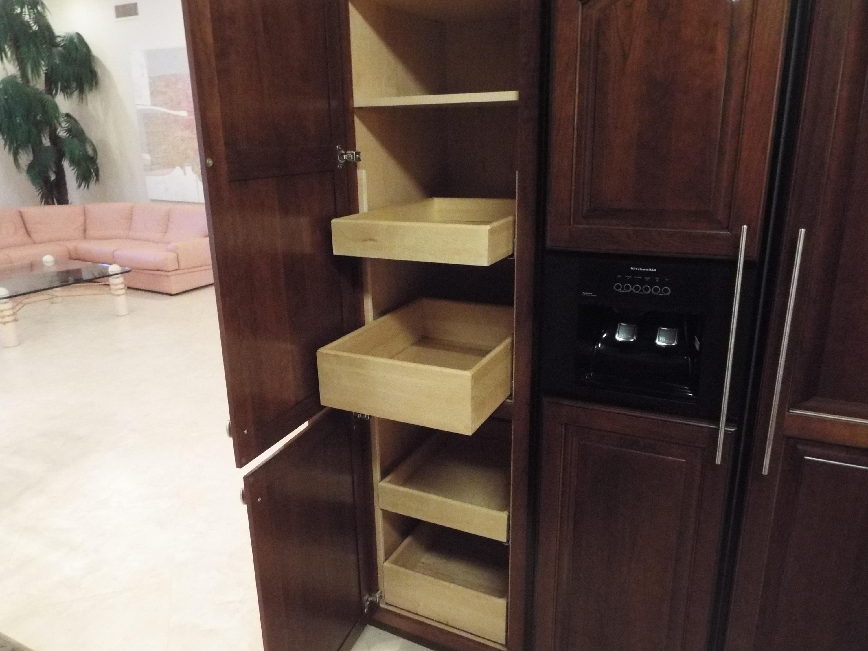 7248 Via Palomar Boca Raton, FL 33433 - Photo 6 of 48 Cabinet Pullouts