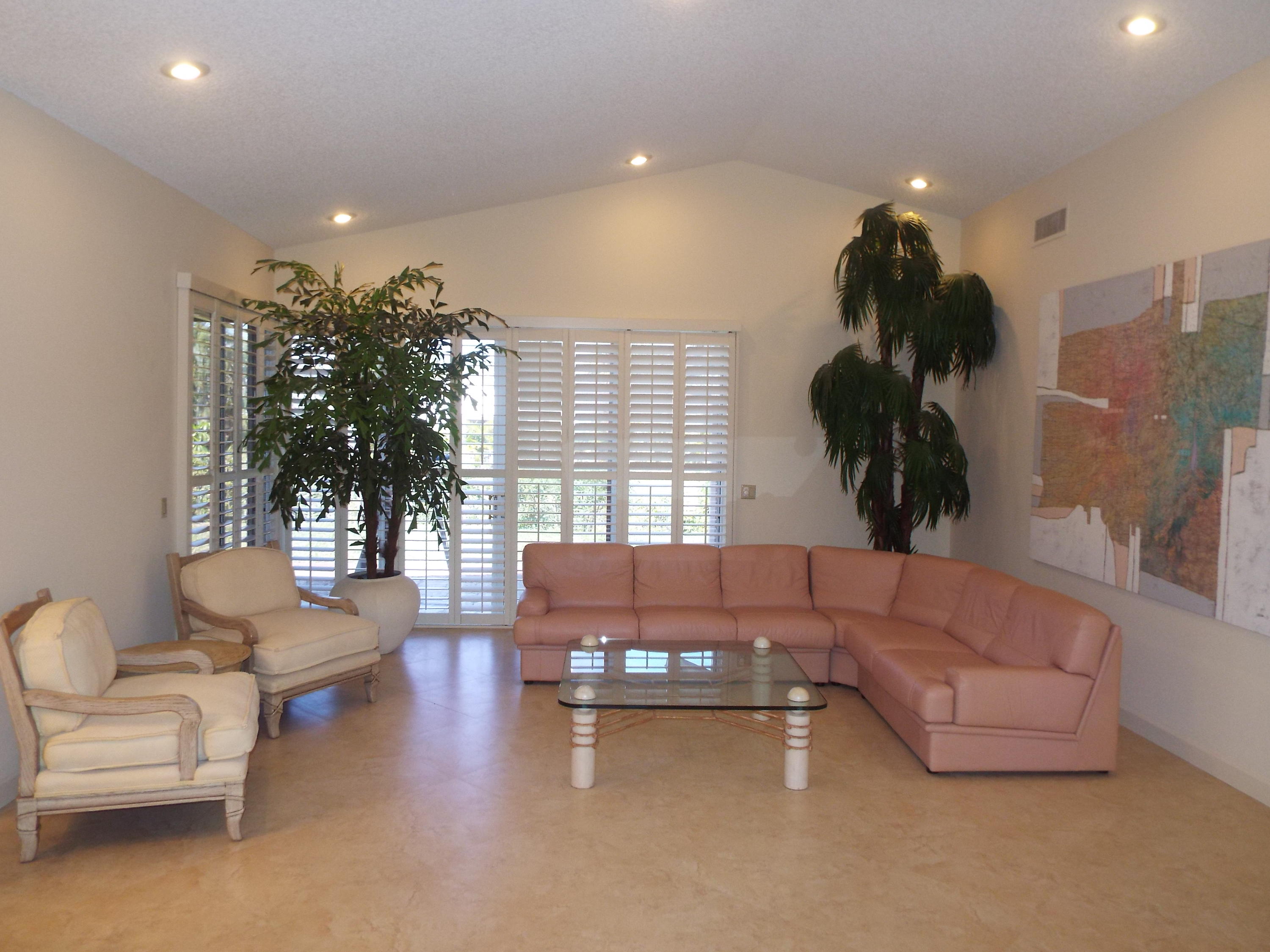 7248 Via Palomar Boca Raton, FL 33433 - Photo 9 of 48 Living Room