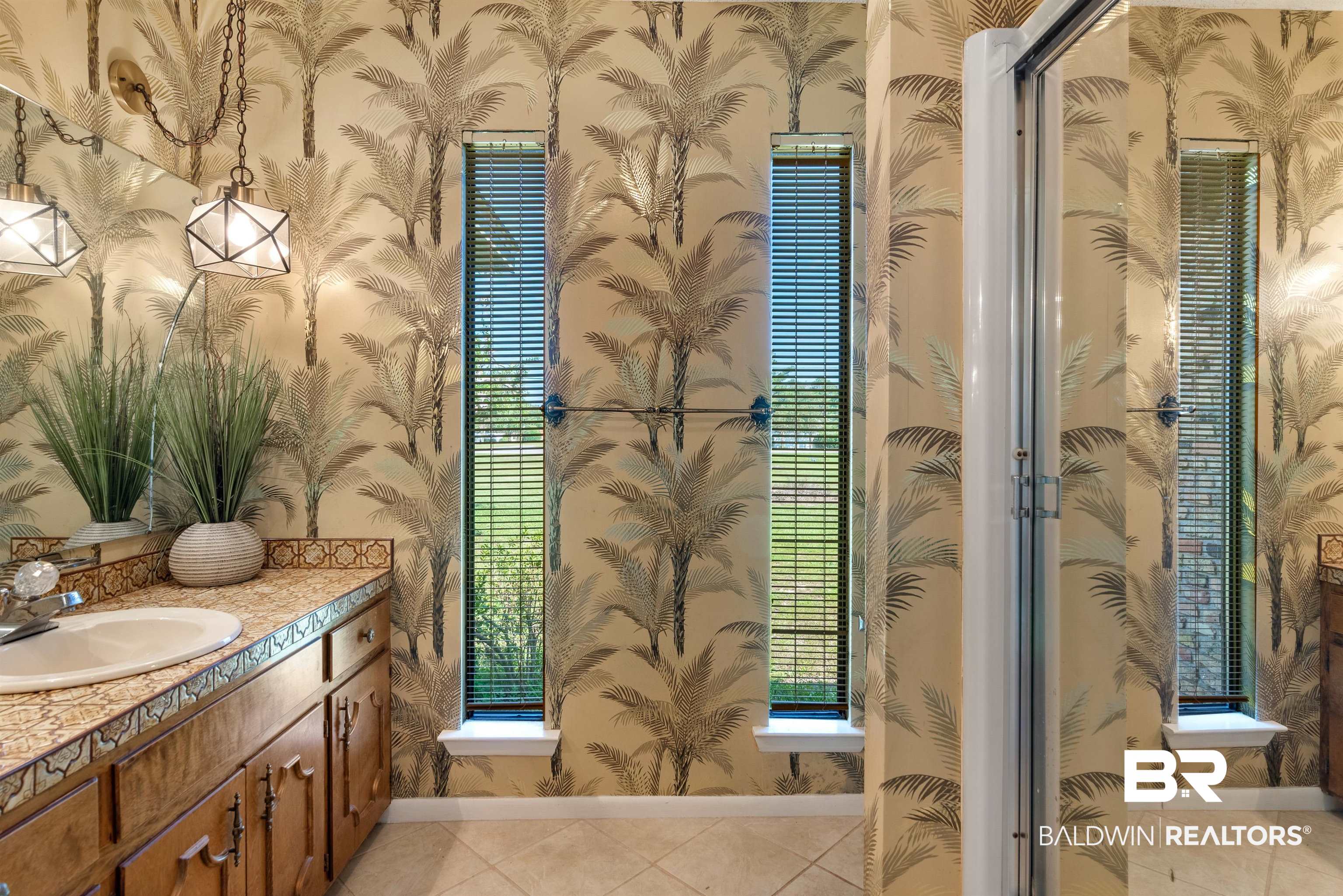 16162 Highway 98 Foley, AL 36535 - Photo 41 of 43 Guest bath