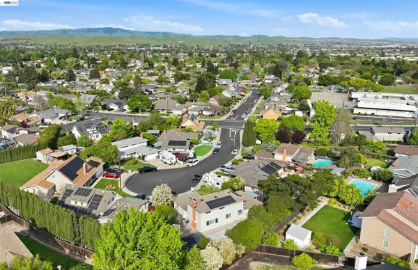 $1,458,000 | 11593 Ladera Court, Dublin, CA 94568