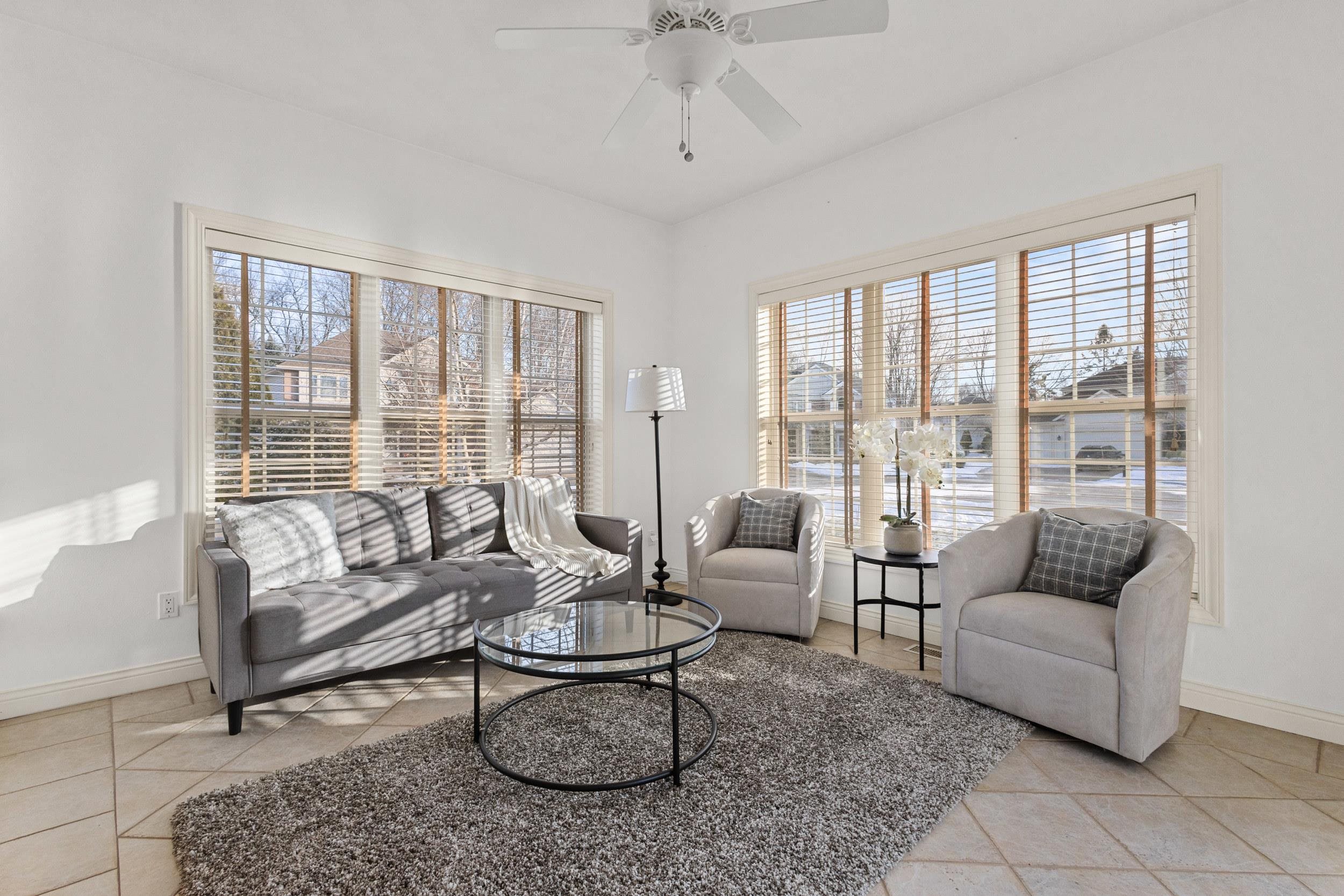 825 Yorkshire Road Neenah, WI 54956 - Photo 16 of 58