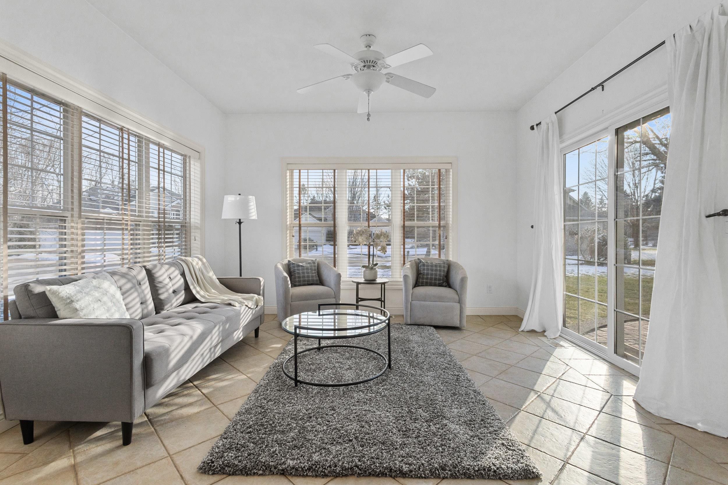 825 Yorkshire Road Neenah, WI 54956 - Photo 17 of 58