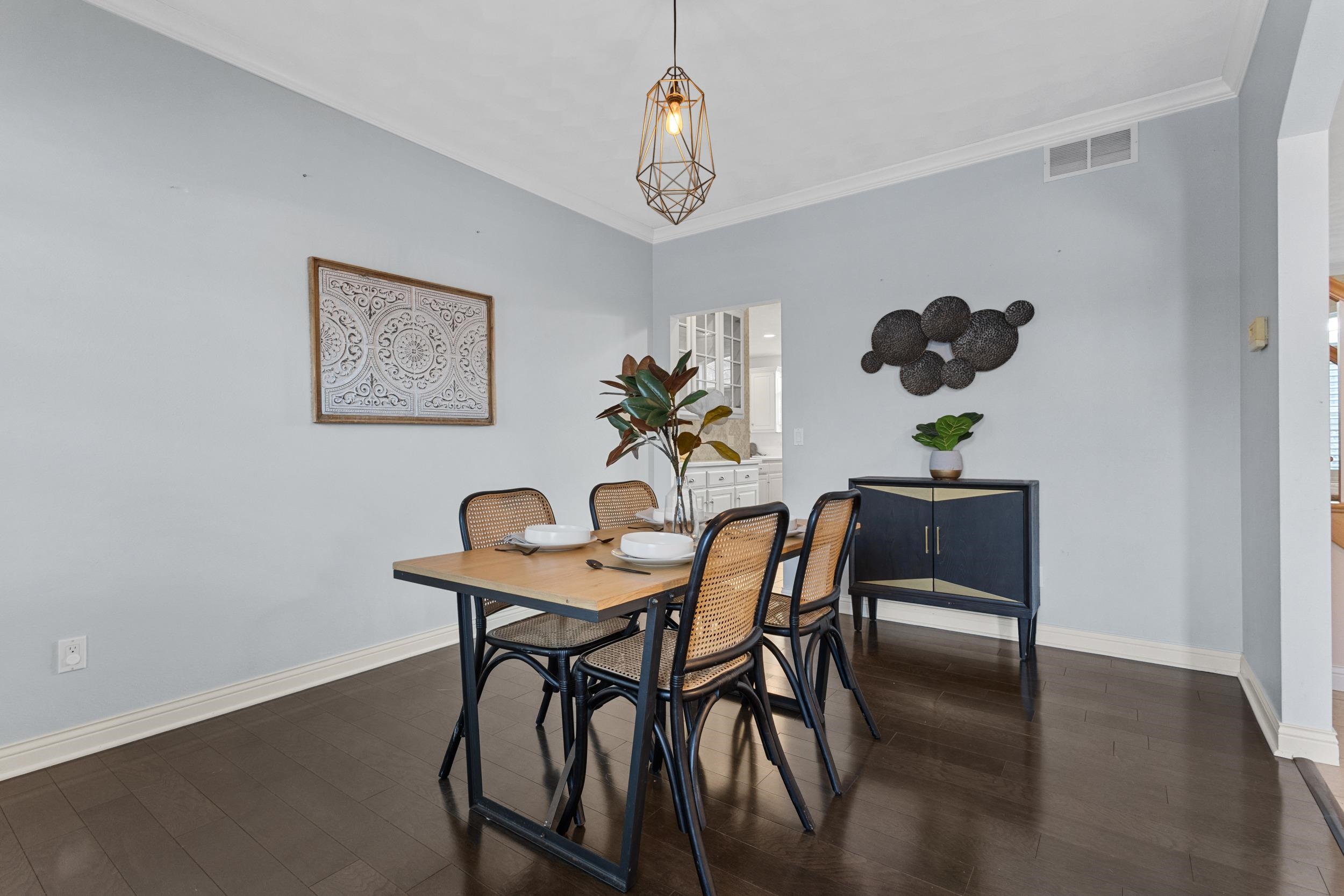 825 Yorkshire Road Neenah, WI 54956 - Photo 23 of 58