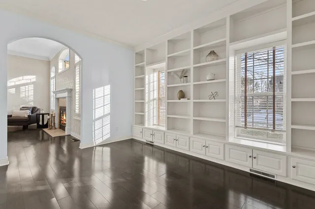 $599,900 | 825 Yorkshire Road, Neenah, WI 54956