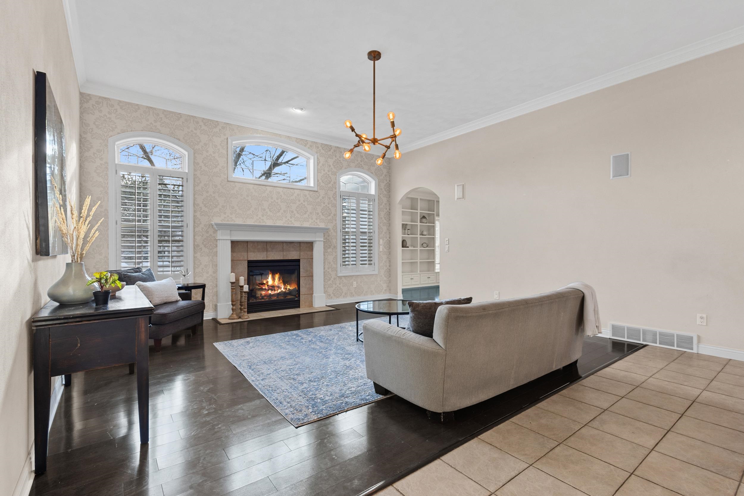 825 Yorkshire Road Neenah, WI 54956 - Photo 3 of 58