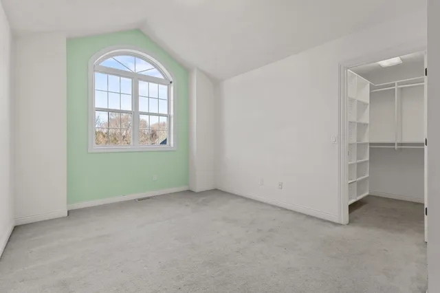 $599,900 | 825 Yorkshire Road, Neenah, WI 54956