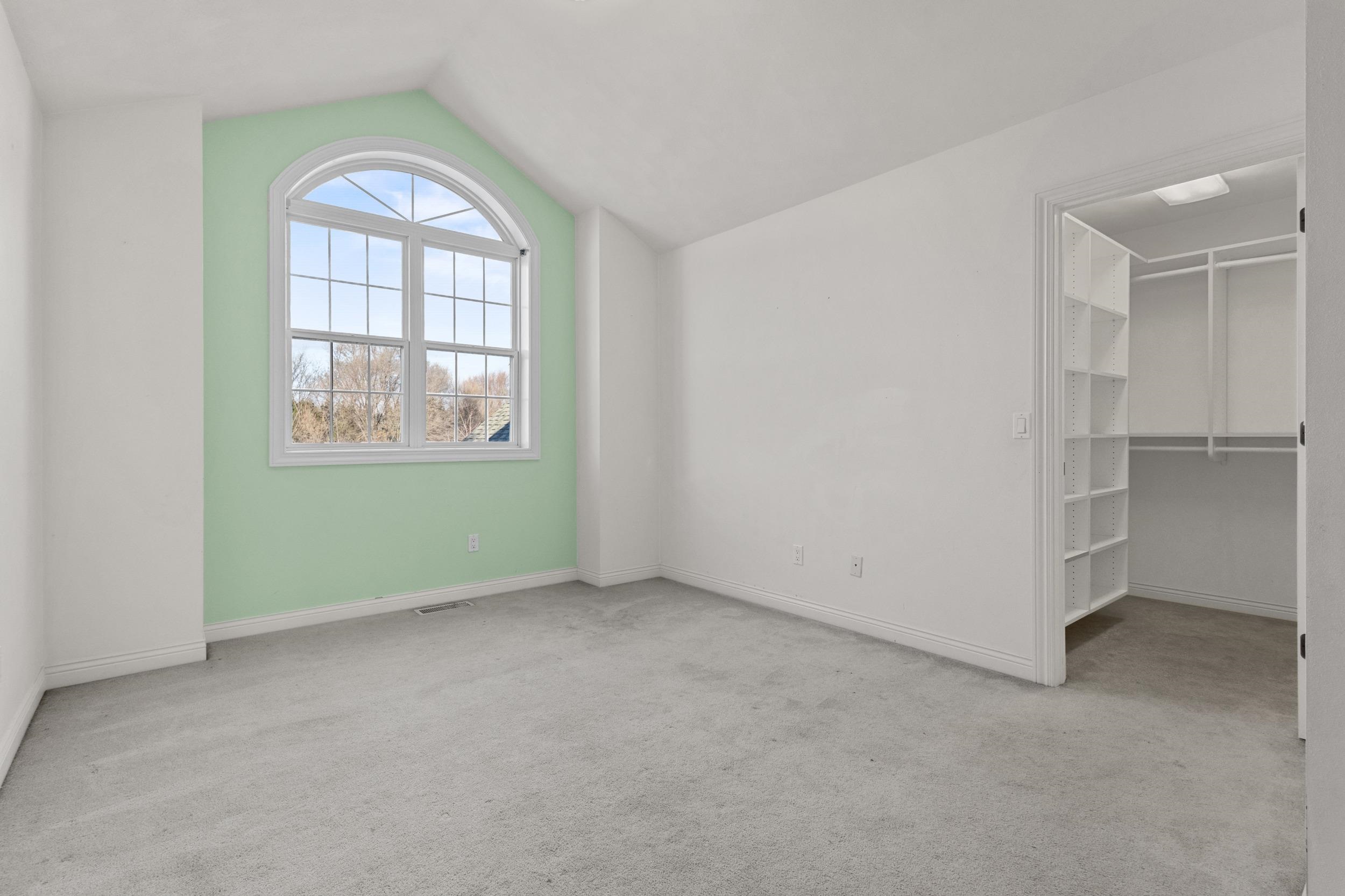 825 Yorkshire Road Neenah, WI 54956 - Photo 35 of 58