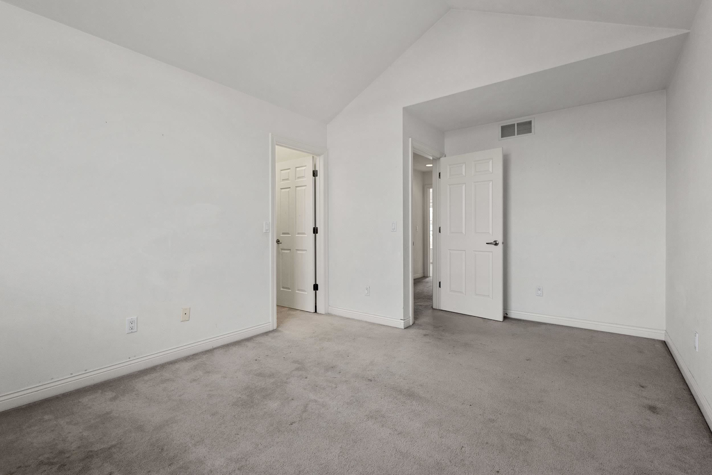 825 Yorkshire Road Neenah, WI 54956 - Photo 36 of 58