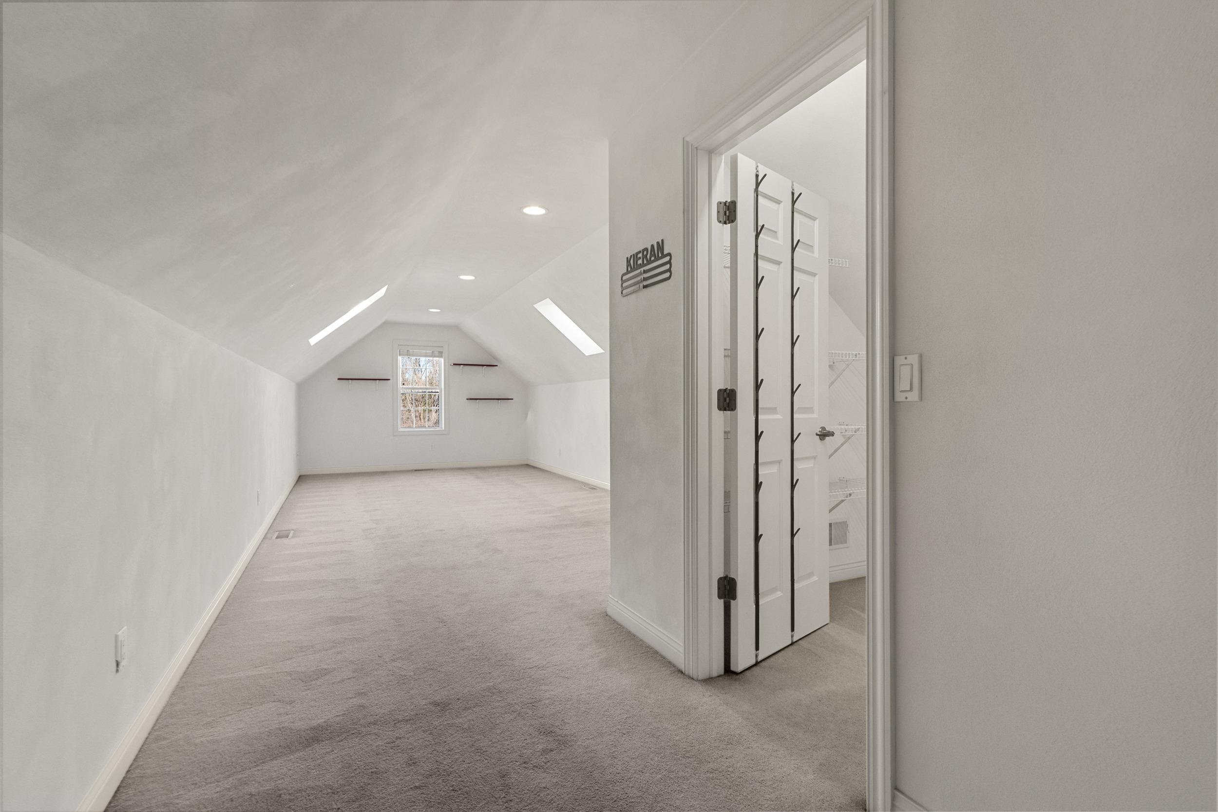 825 Yorkshire Road Neenah, WI 54956 - Photo 39 of 58