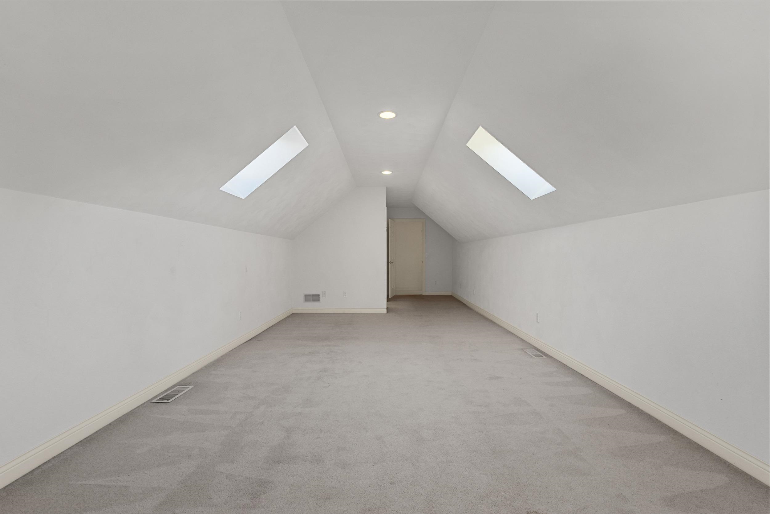 825 Yorkshire Road Neenah, WI 54956 - Photo 41 of 58