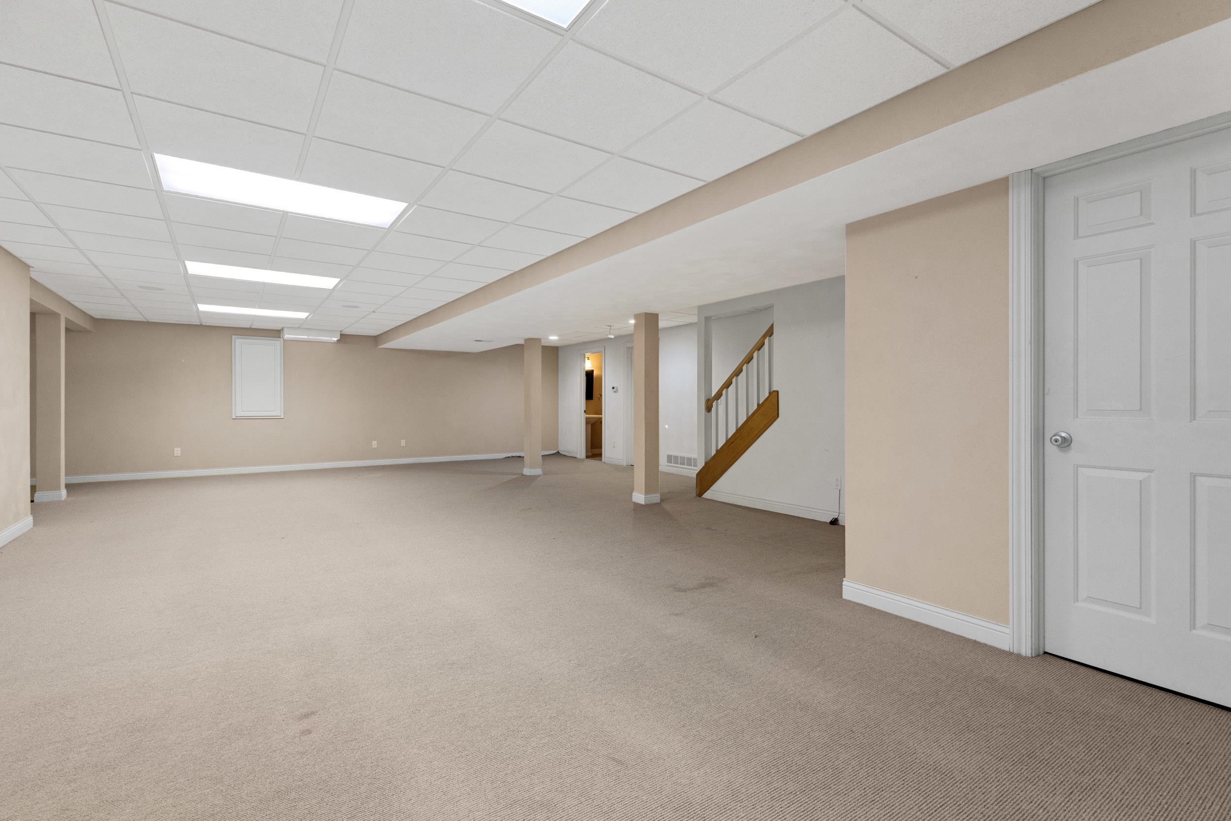 825 Yorkshire Road Neenah, WI 54956 - Photo 45 of 58