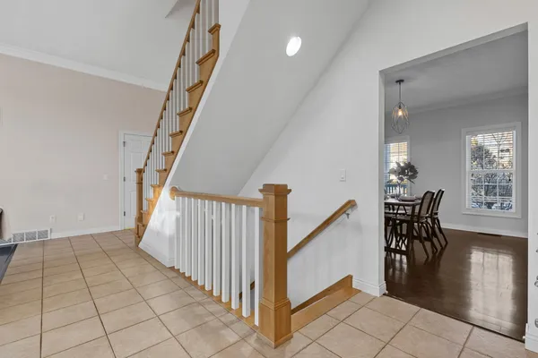 $599,900 | 825 Yorkshire Road, Neenah, WI 54956