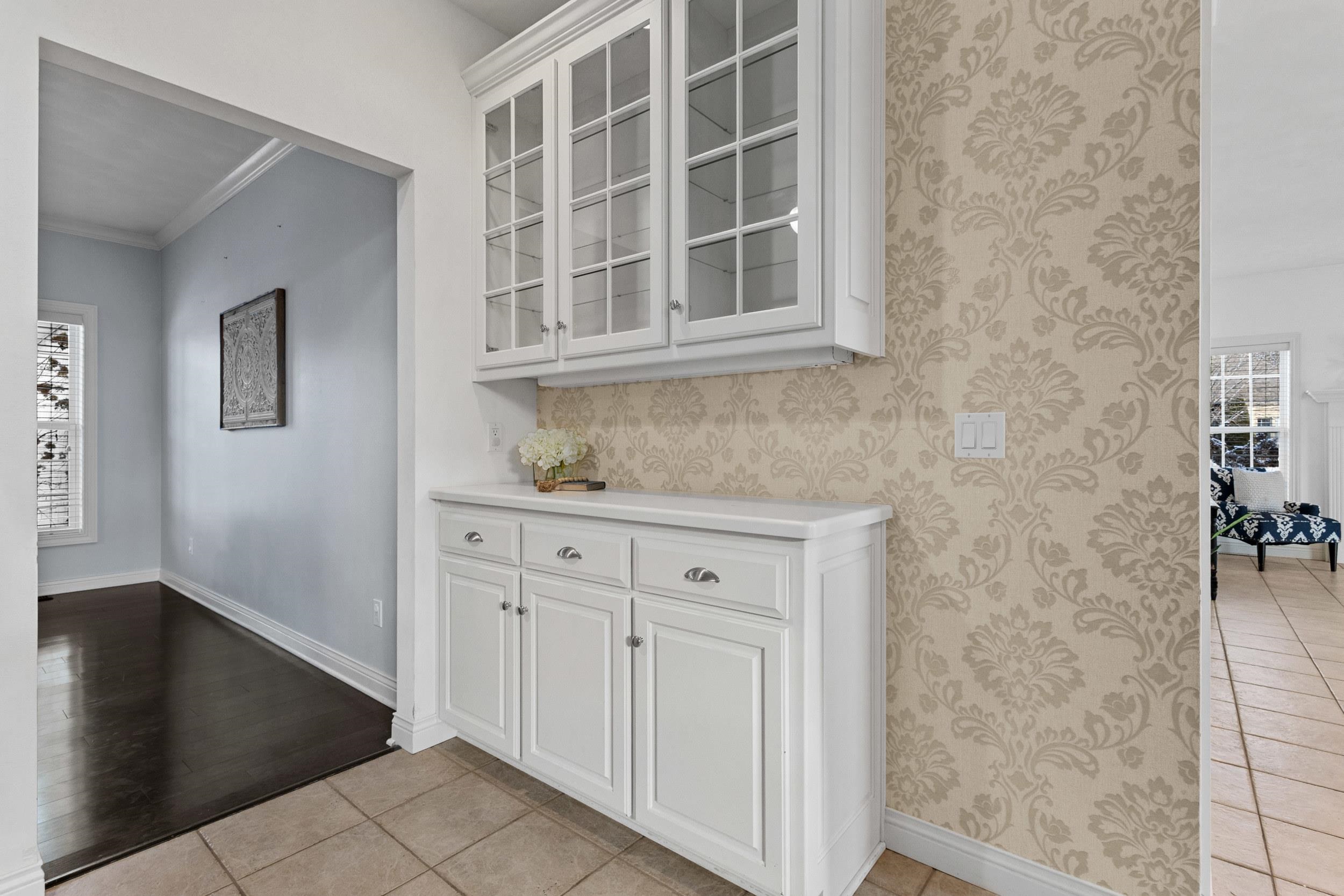 825 Yorkshire Road Neenah, WI 54956 - Photo 49 of 58