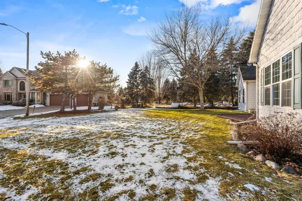 $599,900 | 825 Yorkshire Road, Neenah, WI 54956
