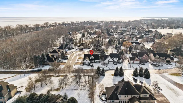 $599,900 | 825 Yorkshire Road, Neenah, WI 54956