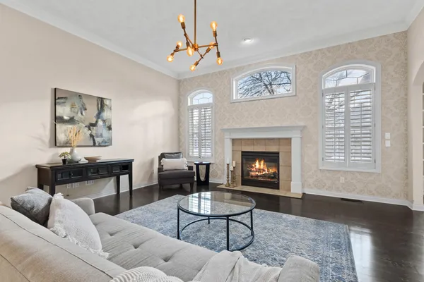 $599,900 | 825 Yorkshire Road, Neenah, WI 54956