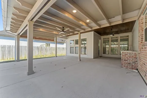 $484,700 | 37384 Cypress Hollow Avenue, Prairieville, LA 70769