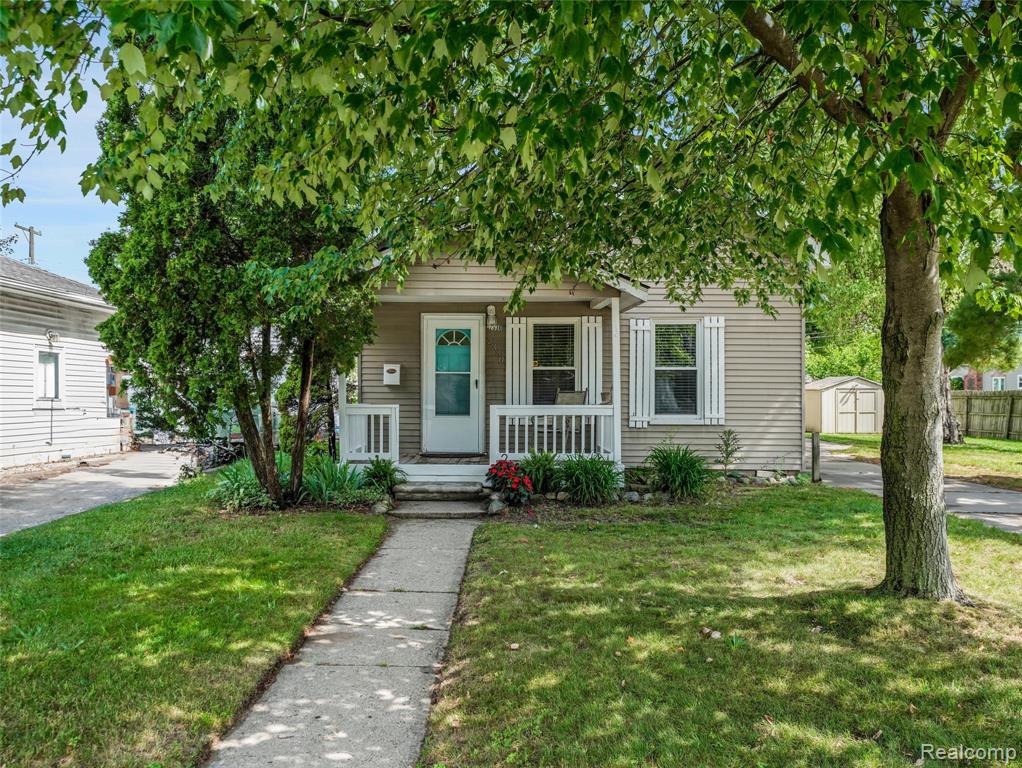 2330 Wiltshire Road Berkley, MI 48072 - Photo 15 of 21