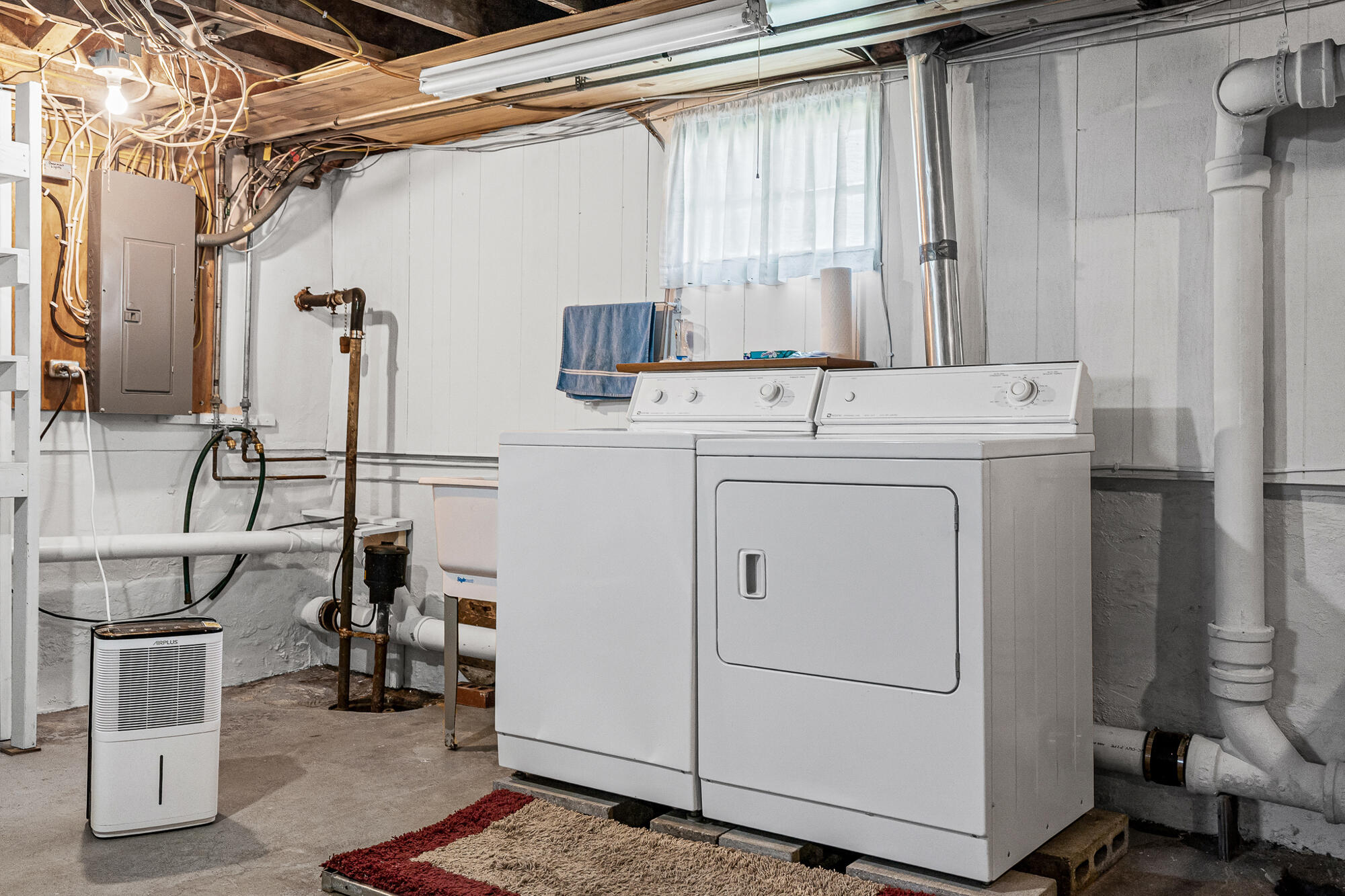 109 Madison Street Arcadia, WI 54612 - Photo 23 of 30 LL Laundry Area