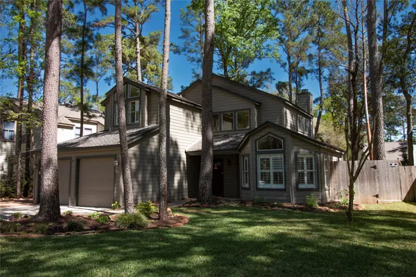 $445,000 | 26 Shallow Pond Place, The Woodlands, TX 77381