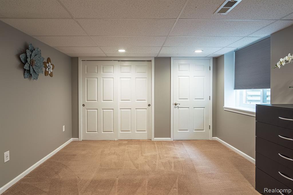 2125 Lagoon Drive Rochester Hills, MI 48309 - Photo 55 of 59