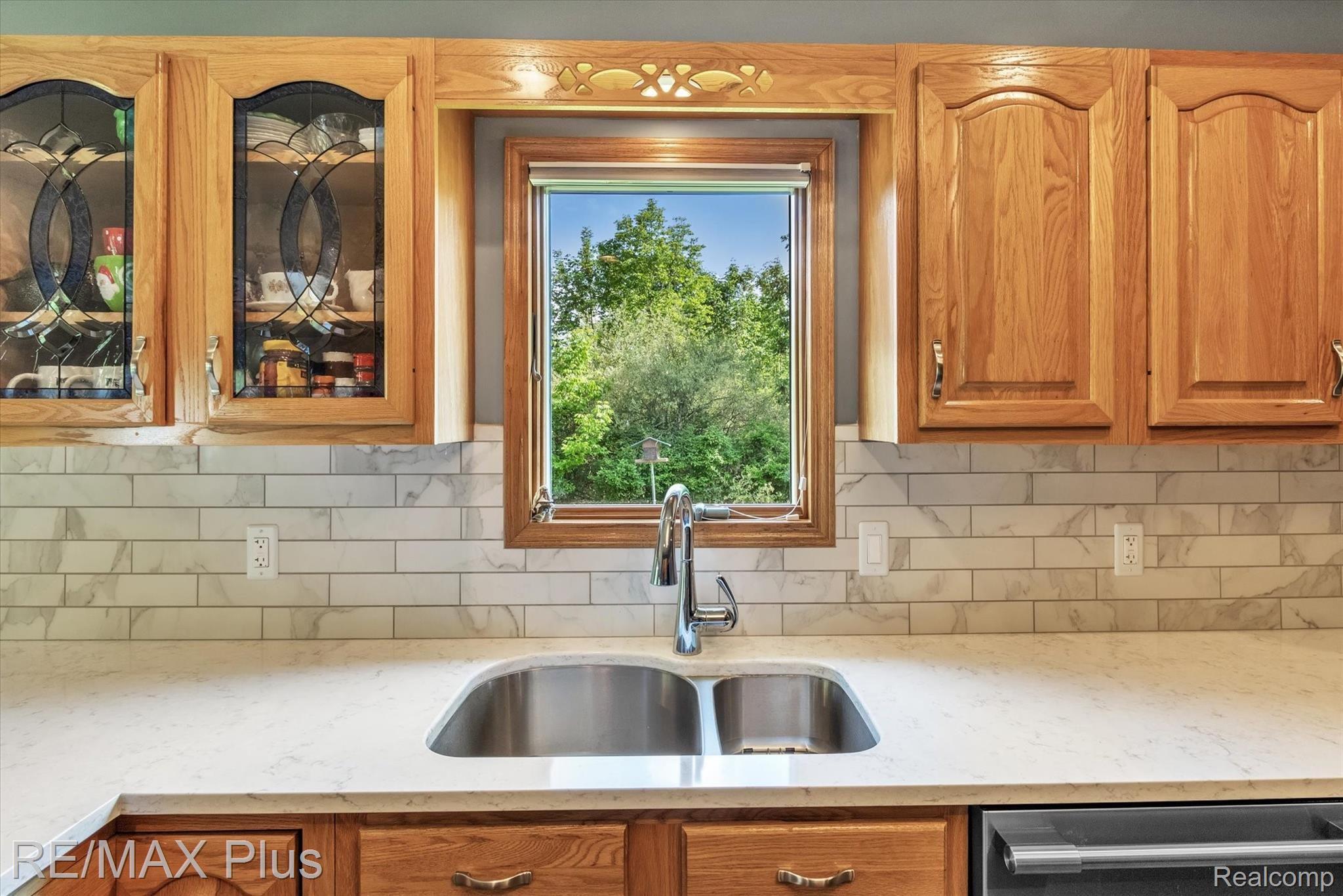 2005 South Elba Road Lapeer, MI 48446 - Photo 17 of 79 19-2005-S-Elba-Rd-17.jpg