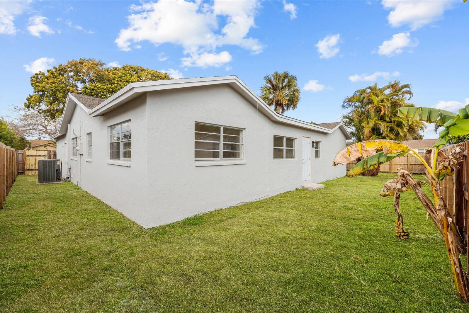 8844 Southwest 6th Street Boca Raton, FL 33433 - Photo 29 of 31 28-6th24