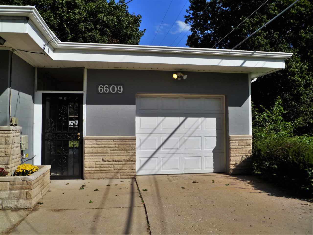 6609 Old Trail Road Fort Wayne, IN 46809 - Photo 4 of 33