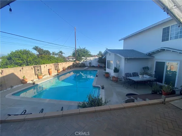 an outdoor view of the house