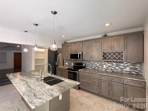 $2,575 | 6814 Pence Road, Charlotte, NC 28227